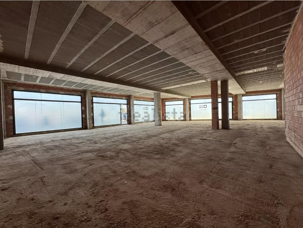 Exclusivo Local Comercial en el Centro de Negocios Sur - Beniparrell