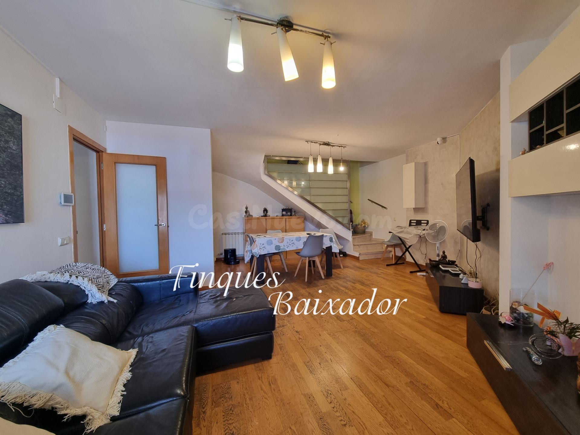 ¡FINQUES BAIXADOR PRESENTA ESTE BONITO ATICO DUPLEX!