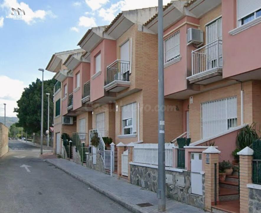 ADOSADO  OCUPADO SIN POSESIÓN EN SANGONERA LA VERDE – MURCIA