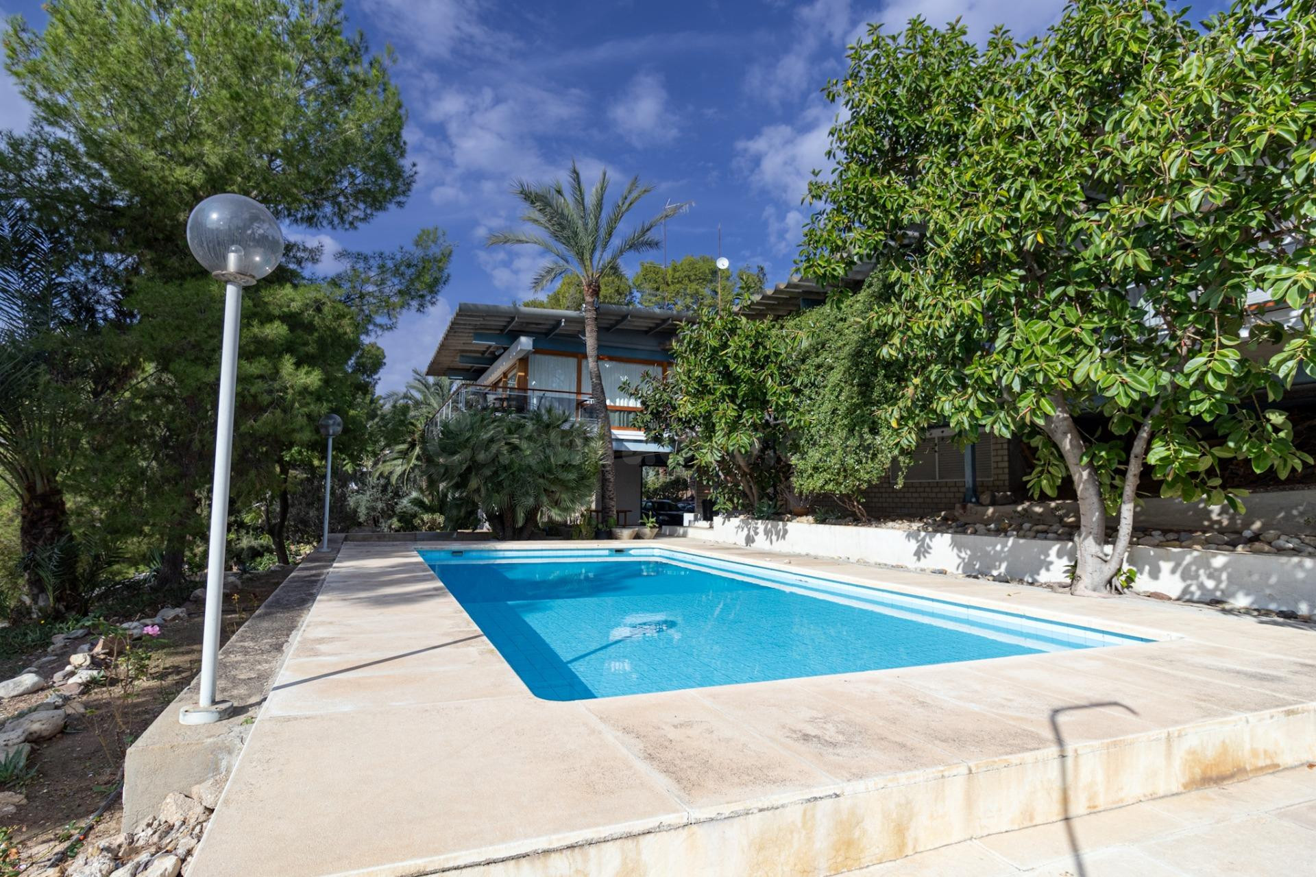 ESPECTACULAR CHALET EN AGRIDULCE