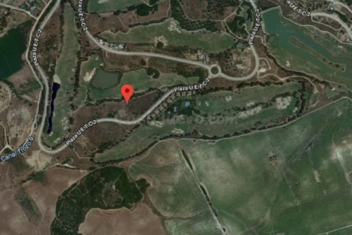 Suelo urbano en venta en Montecastillo (Jerez) – 27.721 m2 para desarrollo residencial