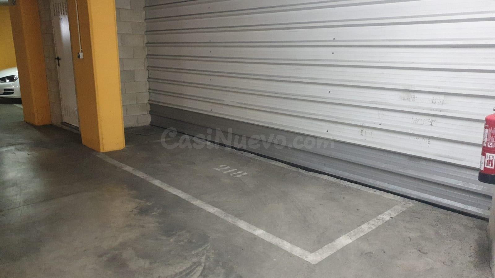 Garaje 9m² en venta - Asunción - Adolfo Suárez