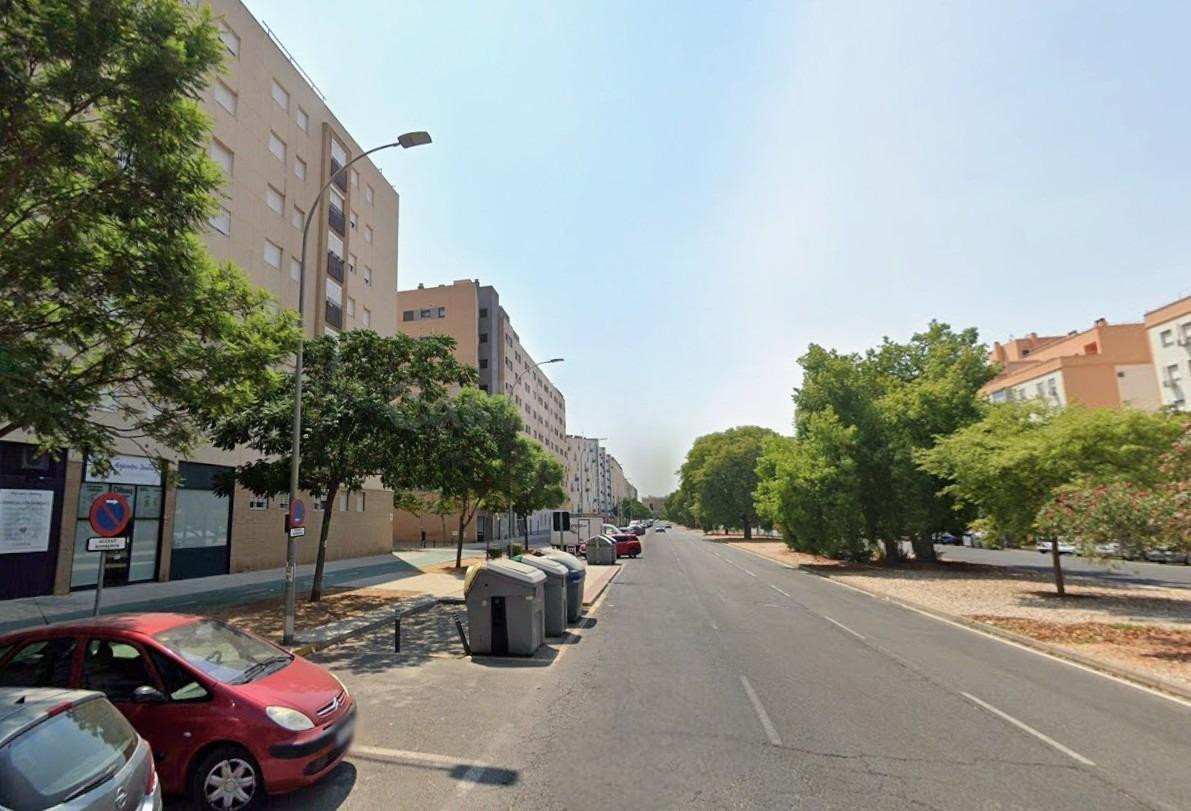 Venta de Local Comercial en venta en Sevilla. Sin posesión (No visitable)
