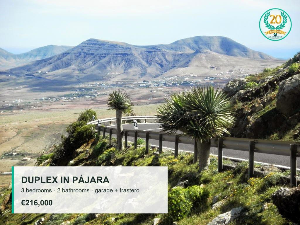 Amplio dúplex de 3 dormitorios con garaje y trastero – Pájara