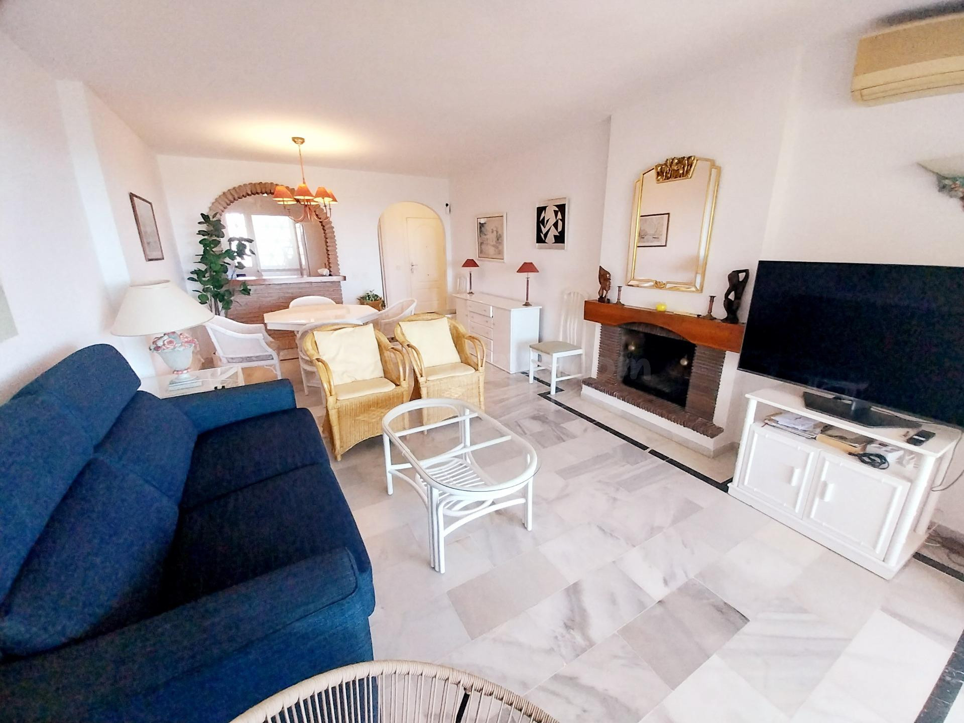 Apartamento en Sitio de Calahonda, alquiler de larga temporada con vistas al mar,  SE EXIGIRÁ DOCUMENTACIÓN ANTES DE VISITAR