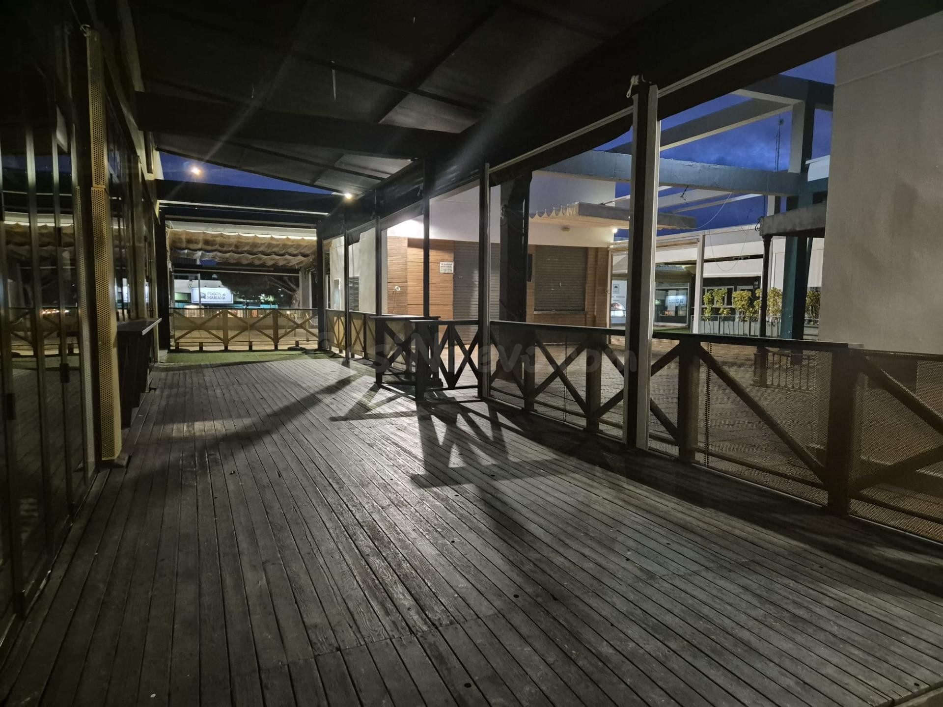 Local comercial 110m² en venta - 2ª pista de La Barrosa