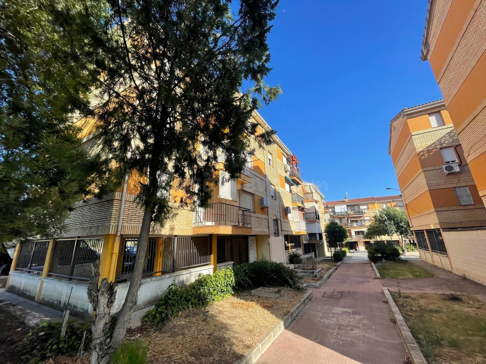 Venta de piso en Linares (Jaén). Activo Inmobiliario Sin Pos - foto 2