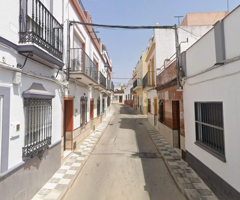Venta de Casa Adosada en Cantillana (Sevilla)