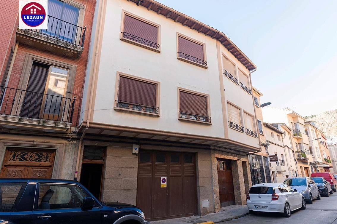 Casa 4 habitaciones 301m² en venta - Centro
