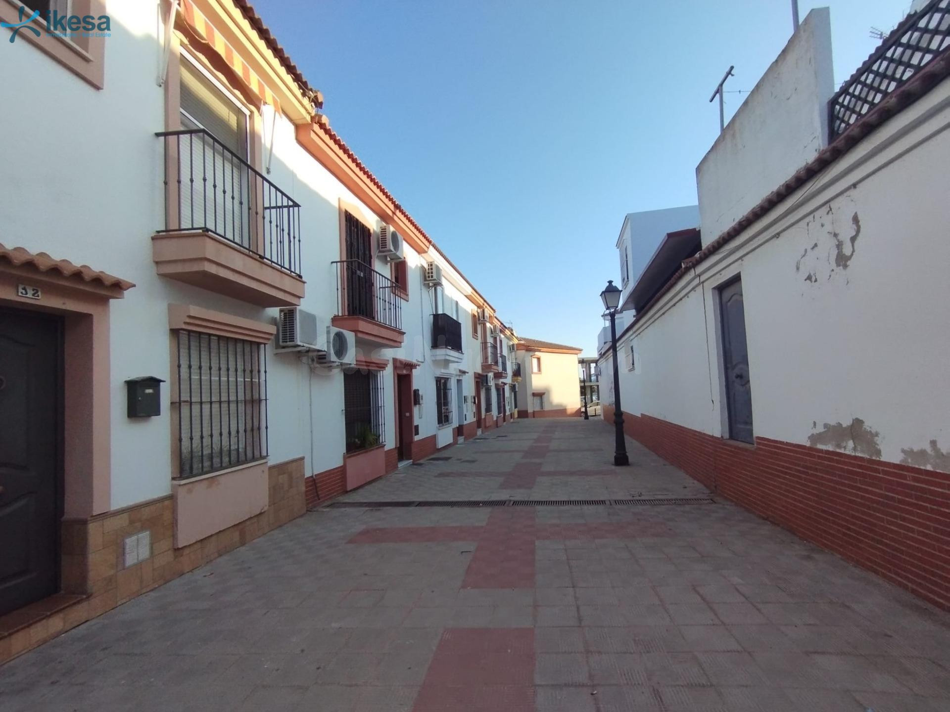 VENTA DE CASA INDEPENDIENTE EN PALOS DE LA FRONTERA. ACTIVO 