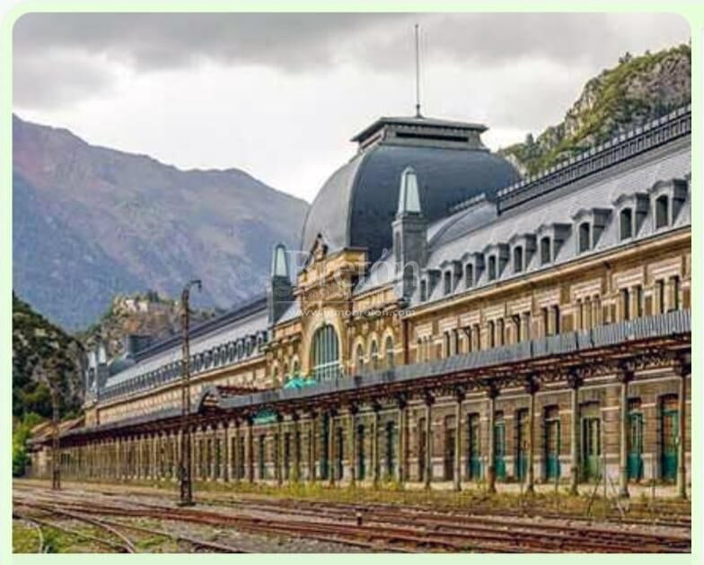 Estupendo apartamento con garaje y cuarto trastero en Canfranc Estación.