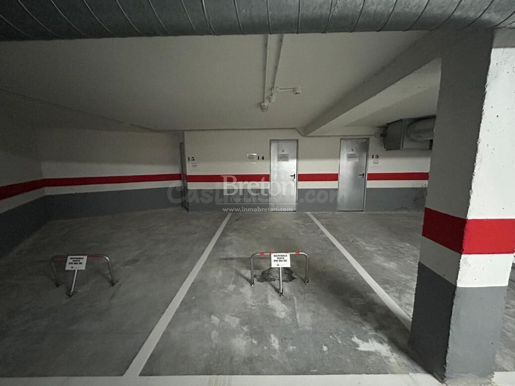 Plazas de garaje y trasteros a la venta en La Muela.