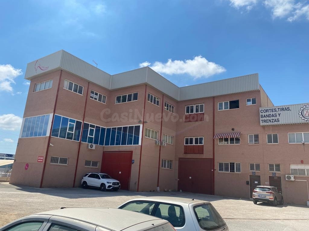 GRAN OCASION NAVE EN POLIGONO DE CARRUS CON UNA ubicación UNICA