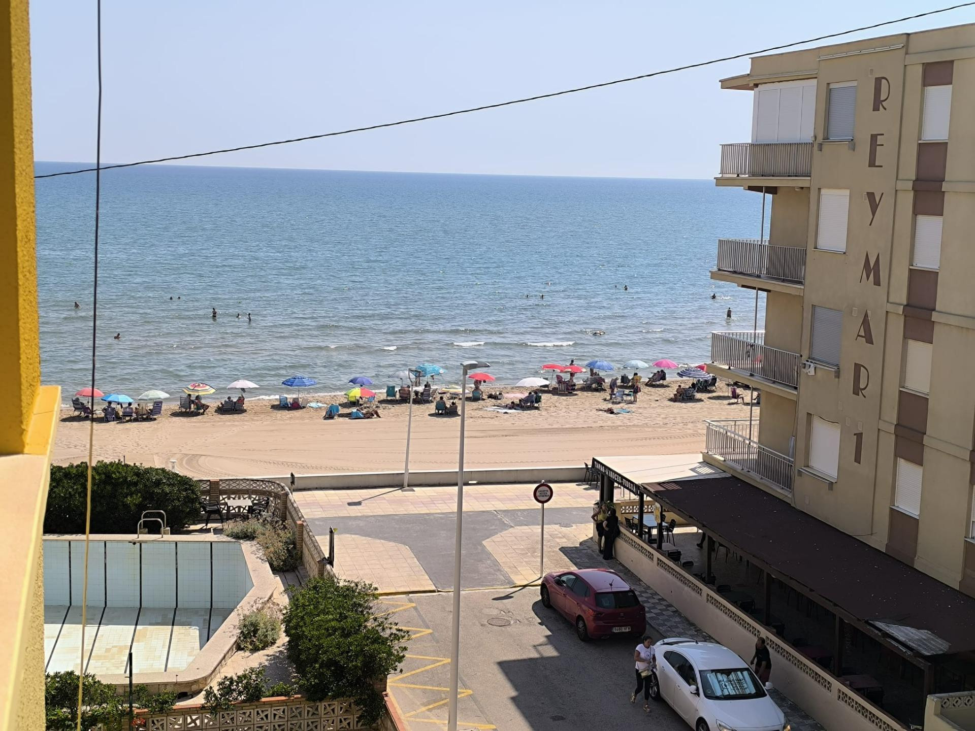 APARTAMENTO EN PRIMERA LINEA DE LA PLAYA DE BELLREGUARD (VALENCIA)
