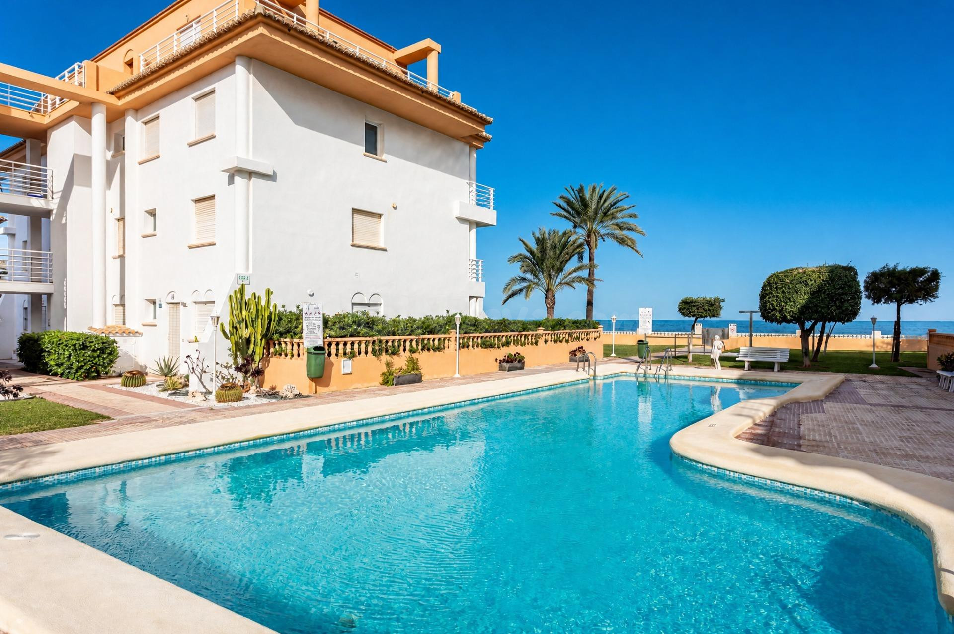 APARTAMENTO PRIMERA LINEA DE PLAYA