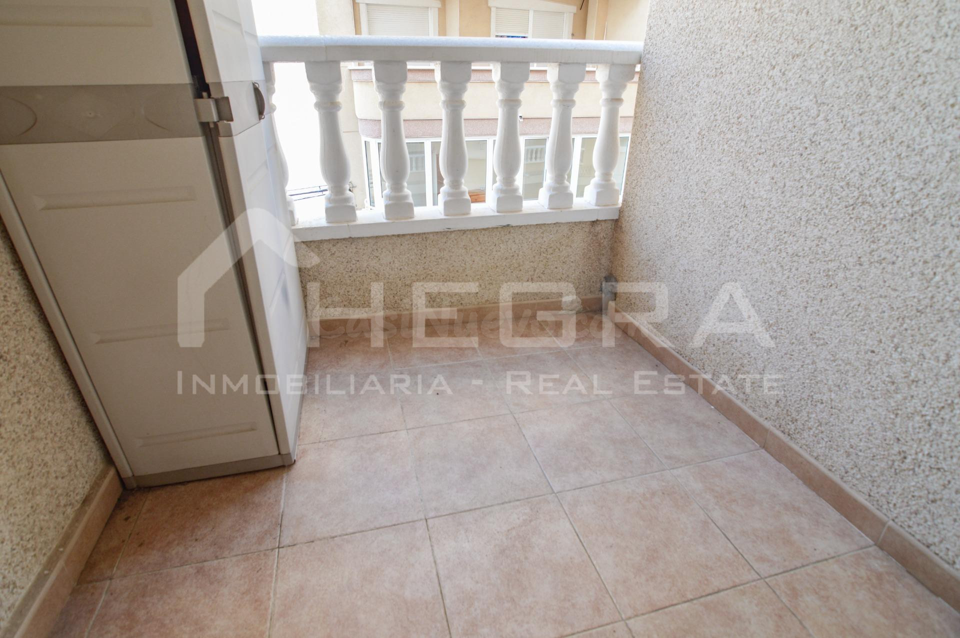 PISO DE 2 DORMITORIOS A 400M DE PLAYA DEL CURA – TORREVIEJA (CALLE CONCORDIA)