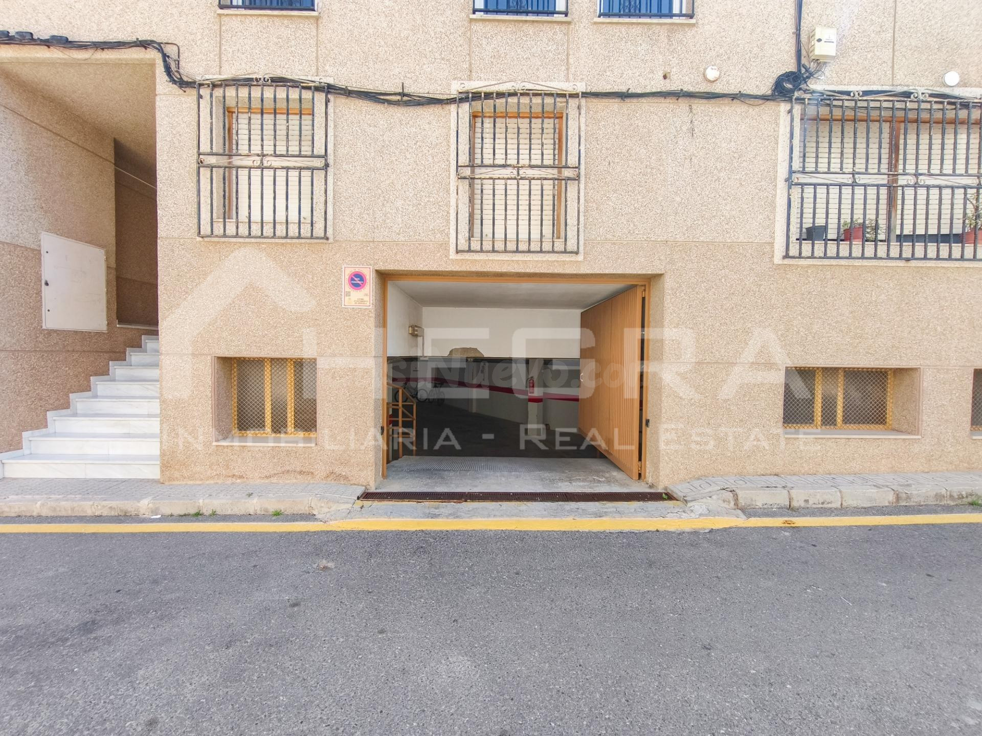 ️ Inversión y Seguridad: Venta de Plazas de Garaje en el Corazón de Arneva, Orihuela. Provincia de Alicante