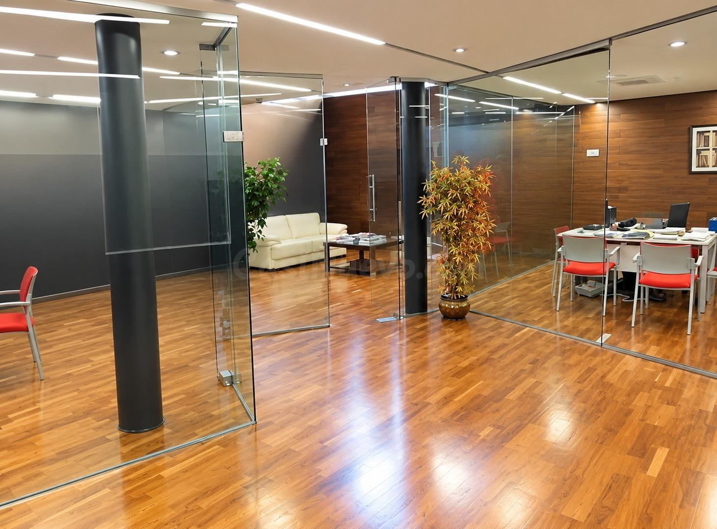 Santa Teresa. Local comercial con 400 m2, en 2 plantas, totalmente acondicionado.Muy buena localización. Plaza de garaje (opcional otra plaza de garaje más). m)