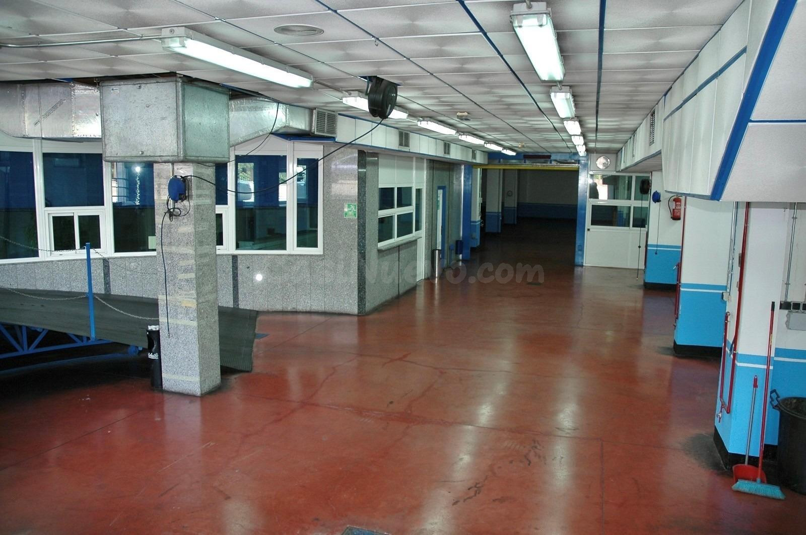 Local comercial 900m² en alquiler - Avda Europa - San Antón