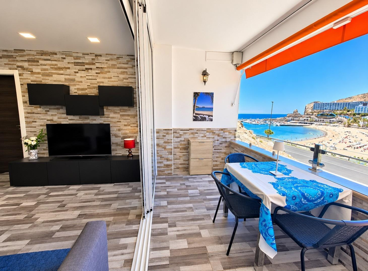 APARTAMENTO CON TERRAZA Y PISCINA CERCA DEL MAR EN PUERTO RICO
