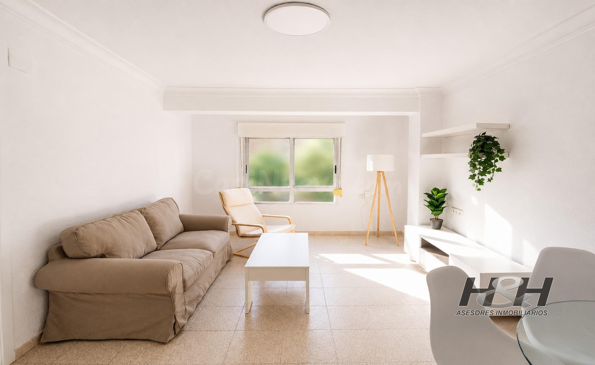 Piso reformado y luminoso en El Castell. / HH Asesores, Inmobiliaria en Burjassot/