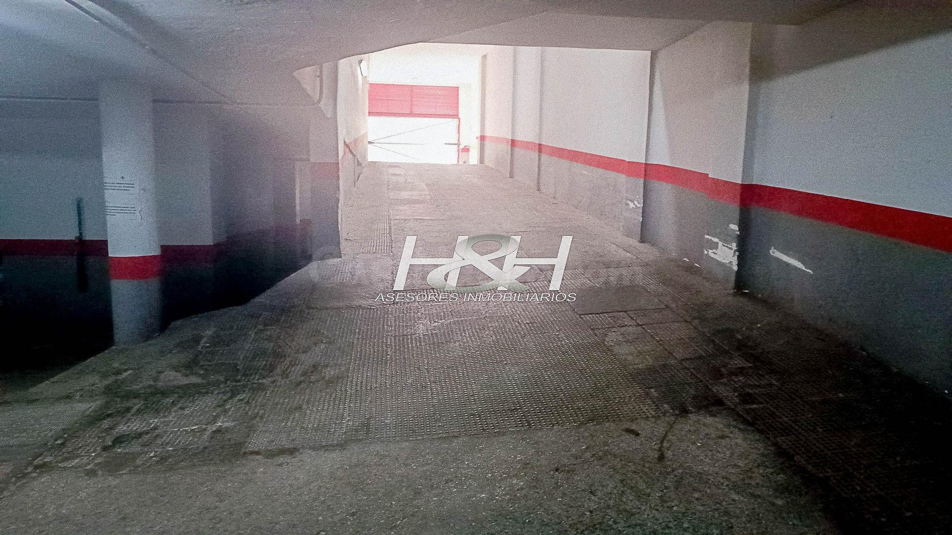 Parking 12m² en alquiler - Zona Polideportivo