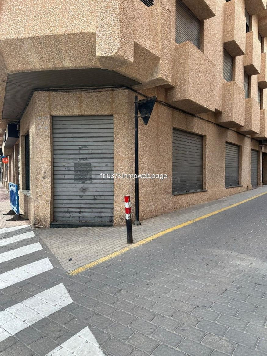Alquiler de bajo comercial en Alhama de Murcia - foto 4