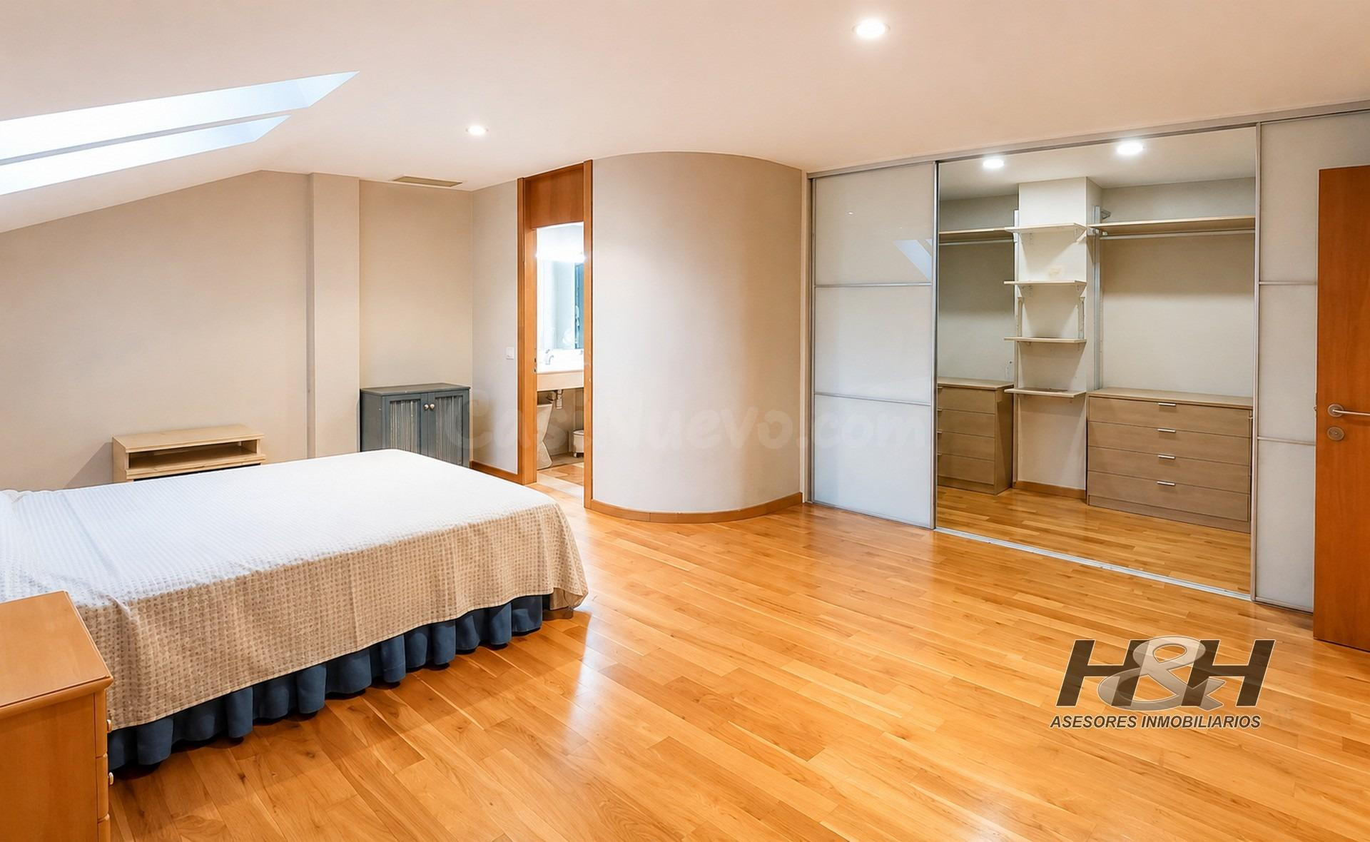 Casa 5 habitaciones 379m² en venta - Burjassot