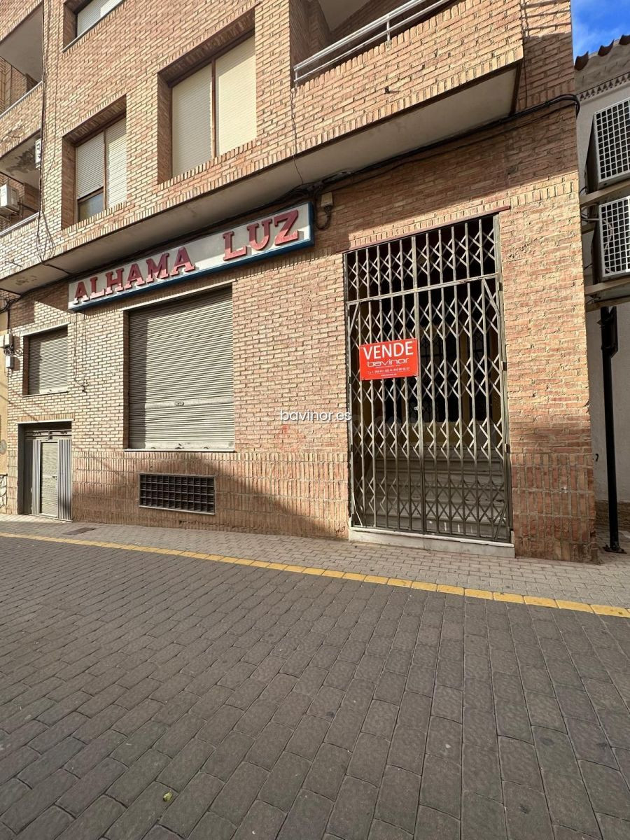 LOCAL COMERCIAL + GARAJE EN UBICACIÓN PRIVILEGIADA - foto 4