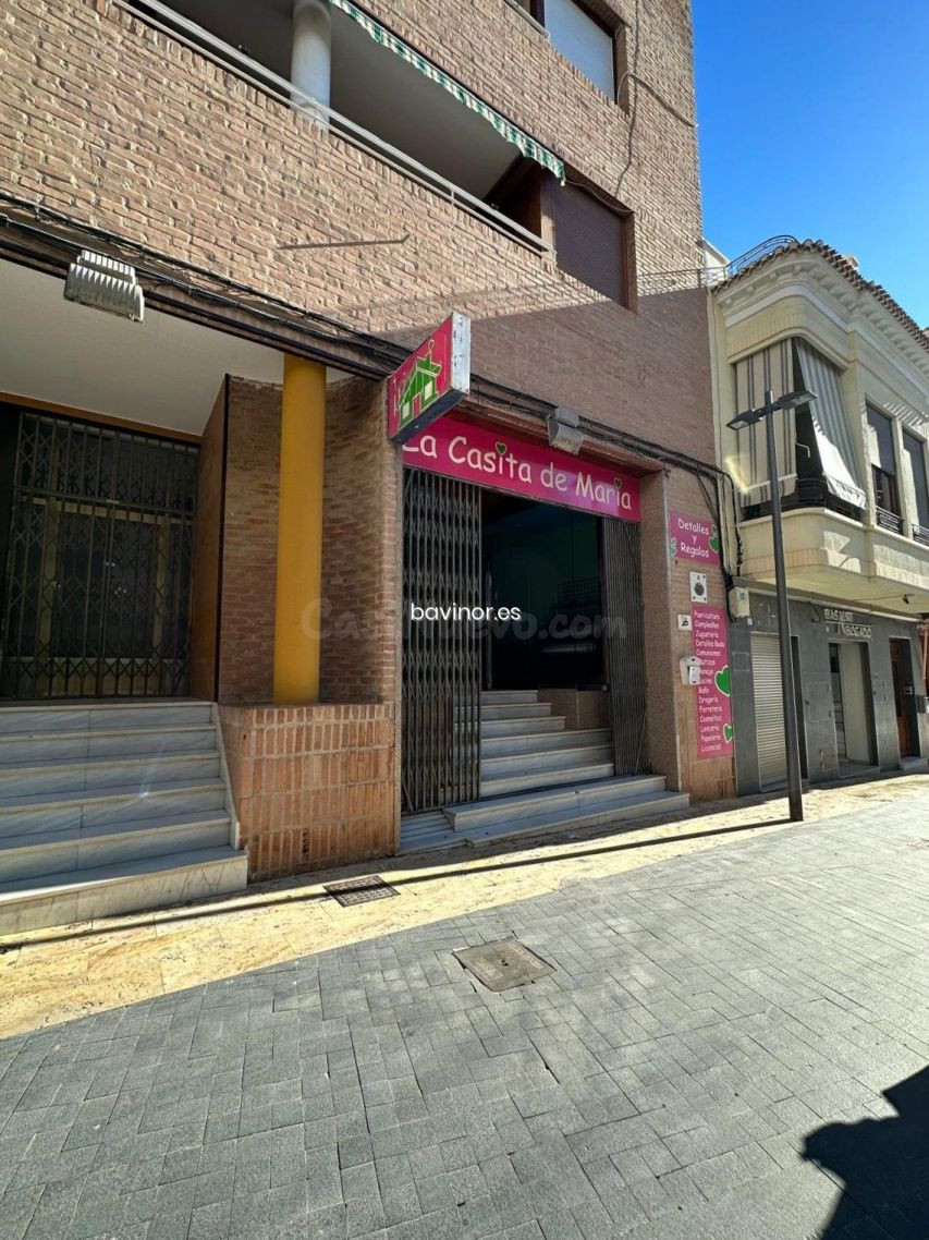 LOCAL COMERCIAL + GARAJE EN UBICACIÓN PRIVILEGIADA - foto 5