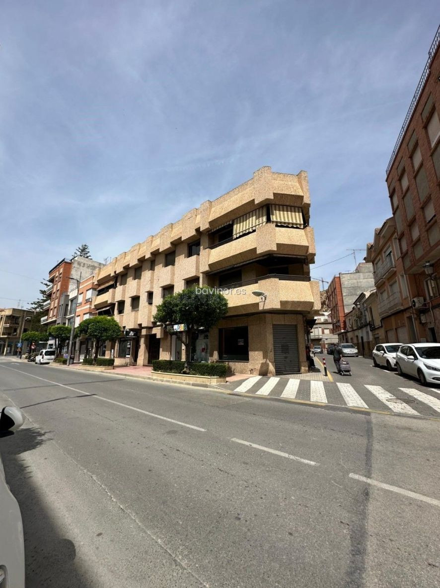 Piso amplio en venta en el centro de Alhama de Murcia con garaje y trastero