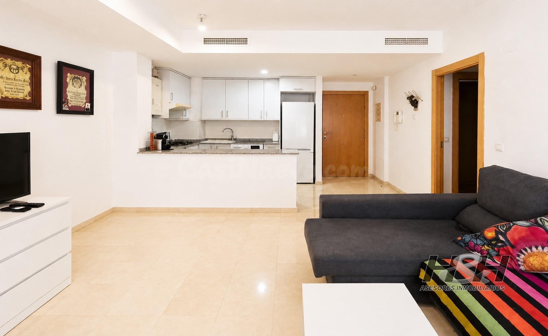 Se vende piso junto Av. Los Naranjos, /H H Asesores, Inmobiliaria en Burjassot/