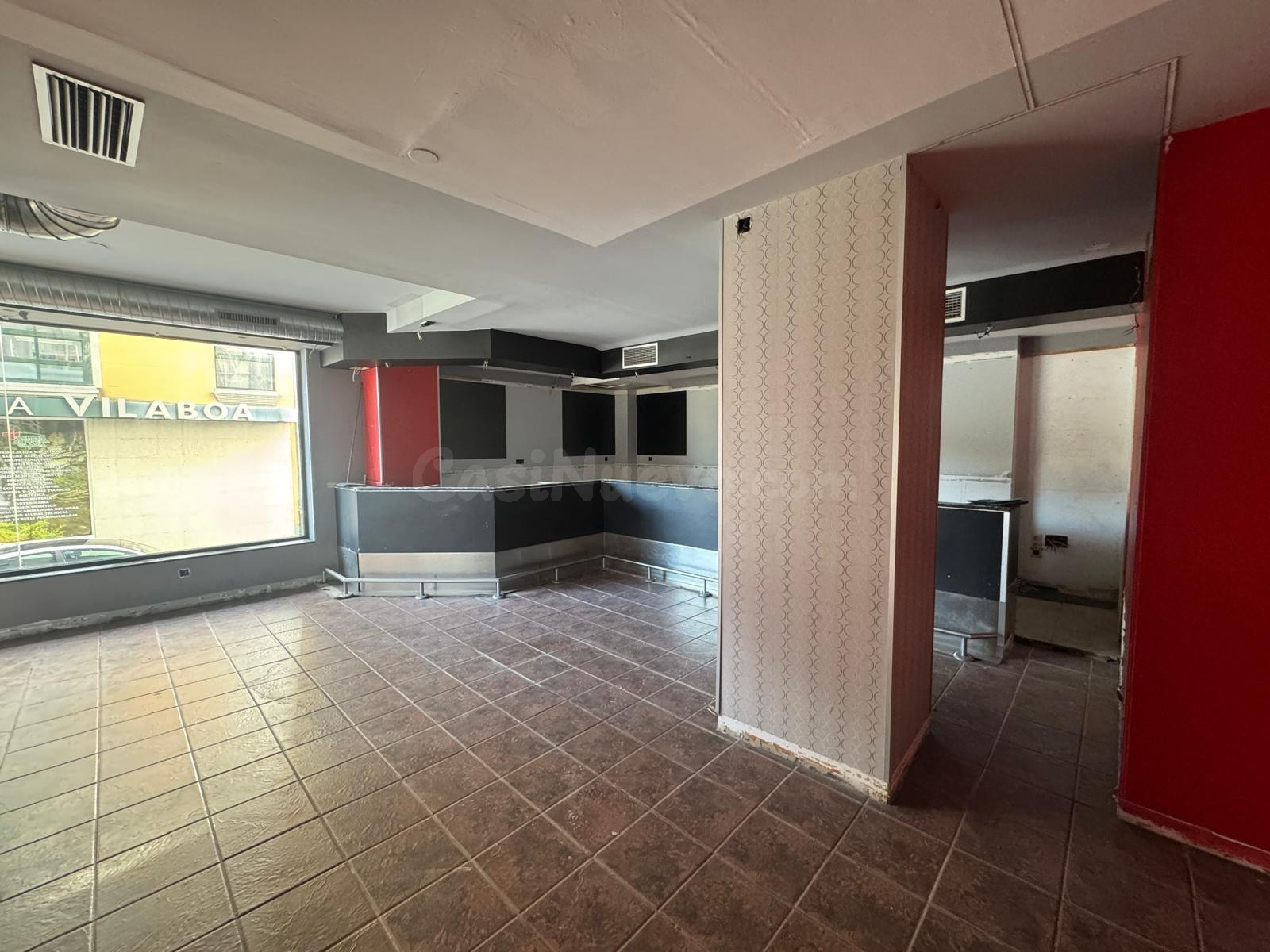 Local comercial en venta en Vilaboa