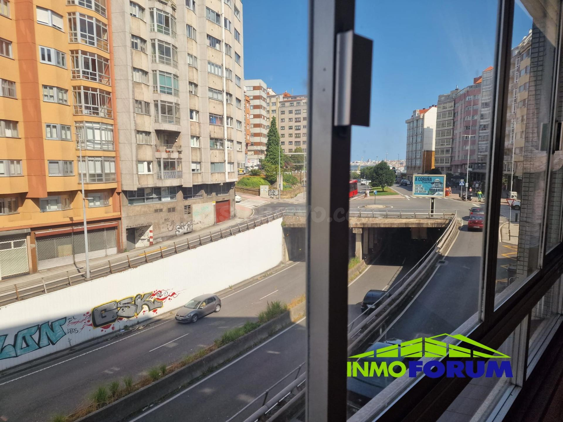 ZONA OS CASTROS.- VIVIENDA SUPER LUMINOSA.- TRES DORMITORIOS, BAÑO Y ASEO