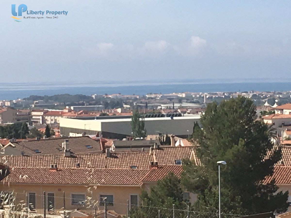 Fantástica Parcela con vistas a mar laterales en La Martorella Roda de Bera