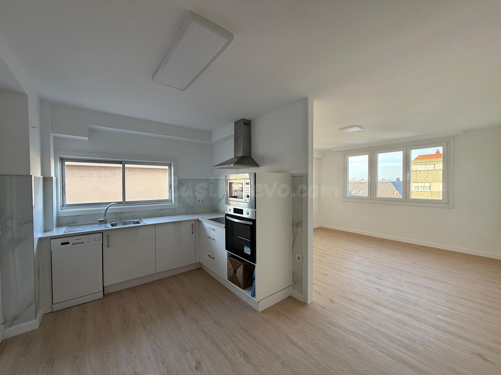 PISO EN VENTA EN AVENIDA DE ARTEIXO 84 SUPER LUMINOSO