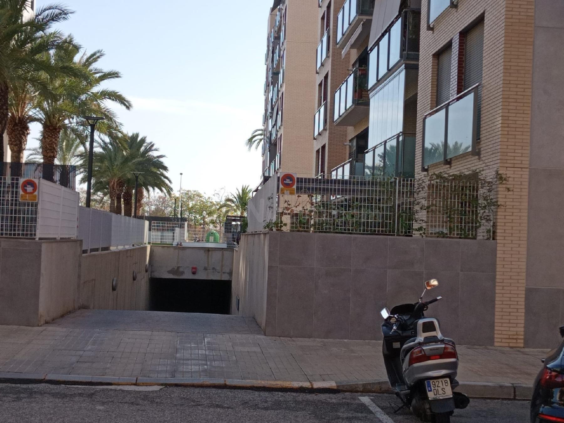 Plaza de garaje En Venta En Avda Mari Cruz Alvarez, ELCHE (inmediaciones bodegas amorós)