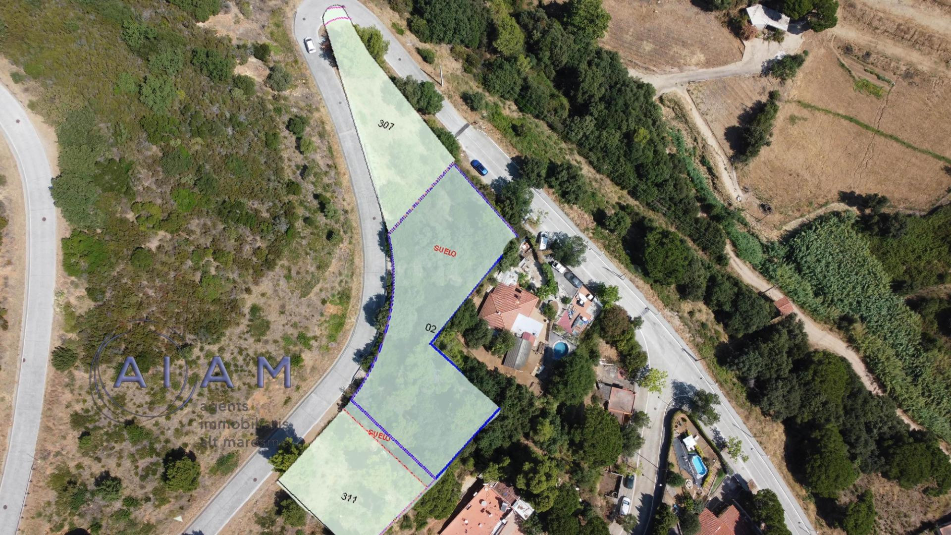 En venta 3 parcelas al principio de la Urbanización Montessol