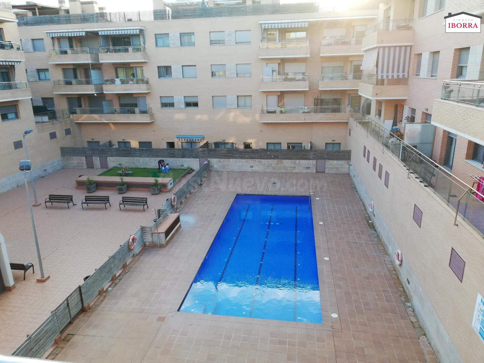 PISO CON PISCINA Y PARKING EN EL CENTRO DE TORDERA
