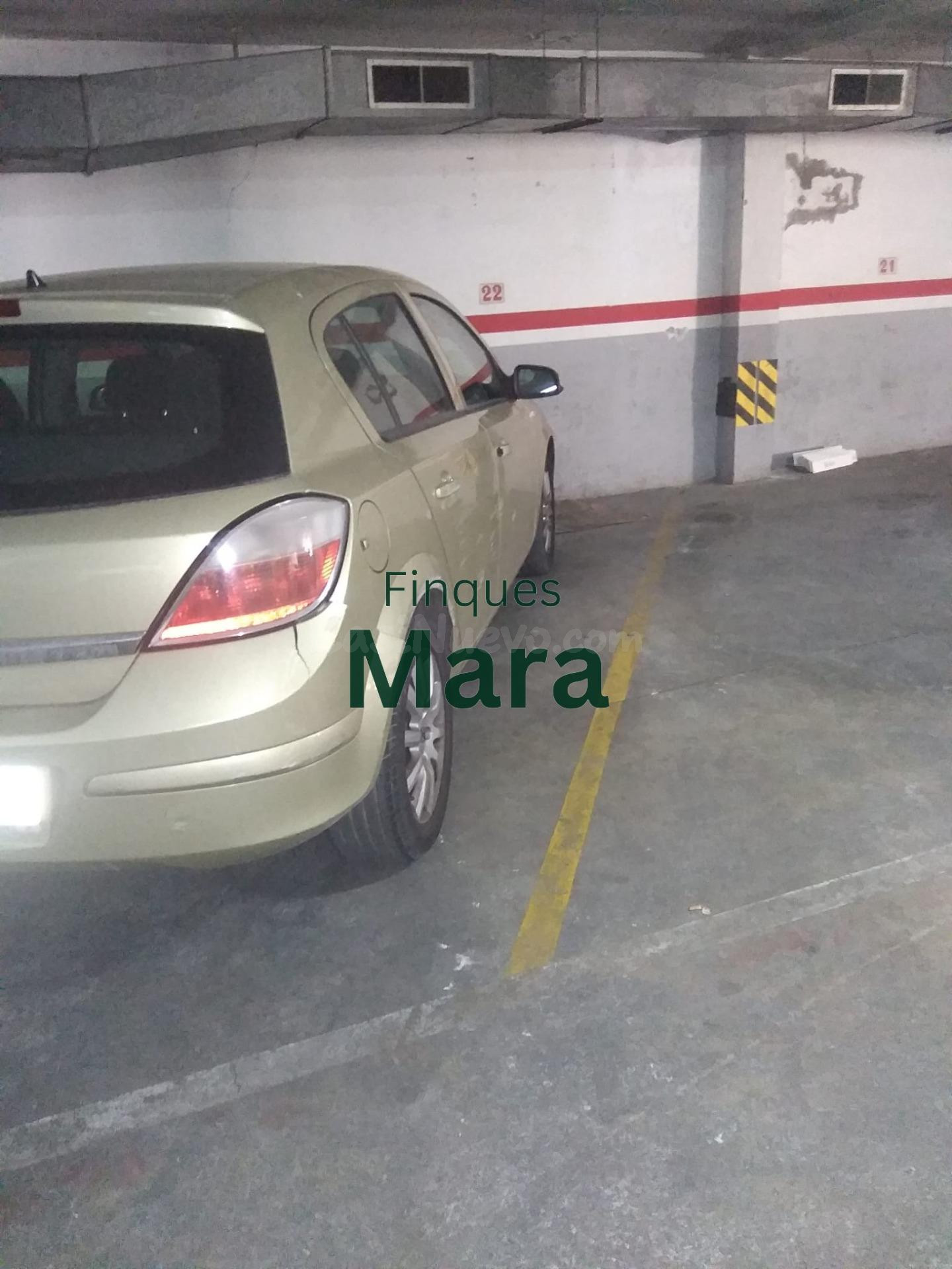 Plaza de parking en buena zona!!!
