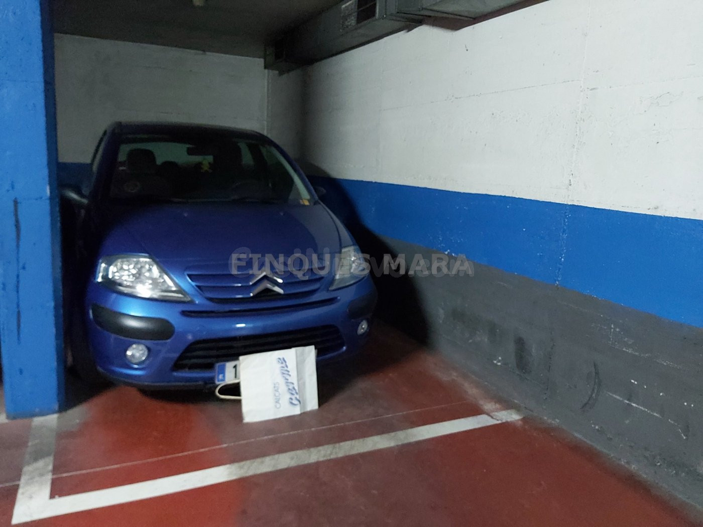 PLAZA DE PARKING EN VINYETS