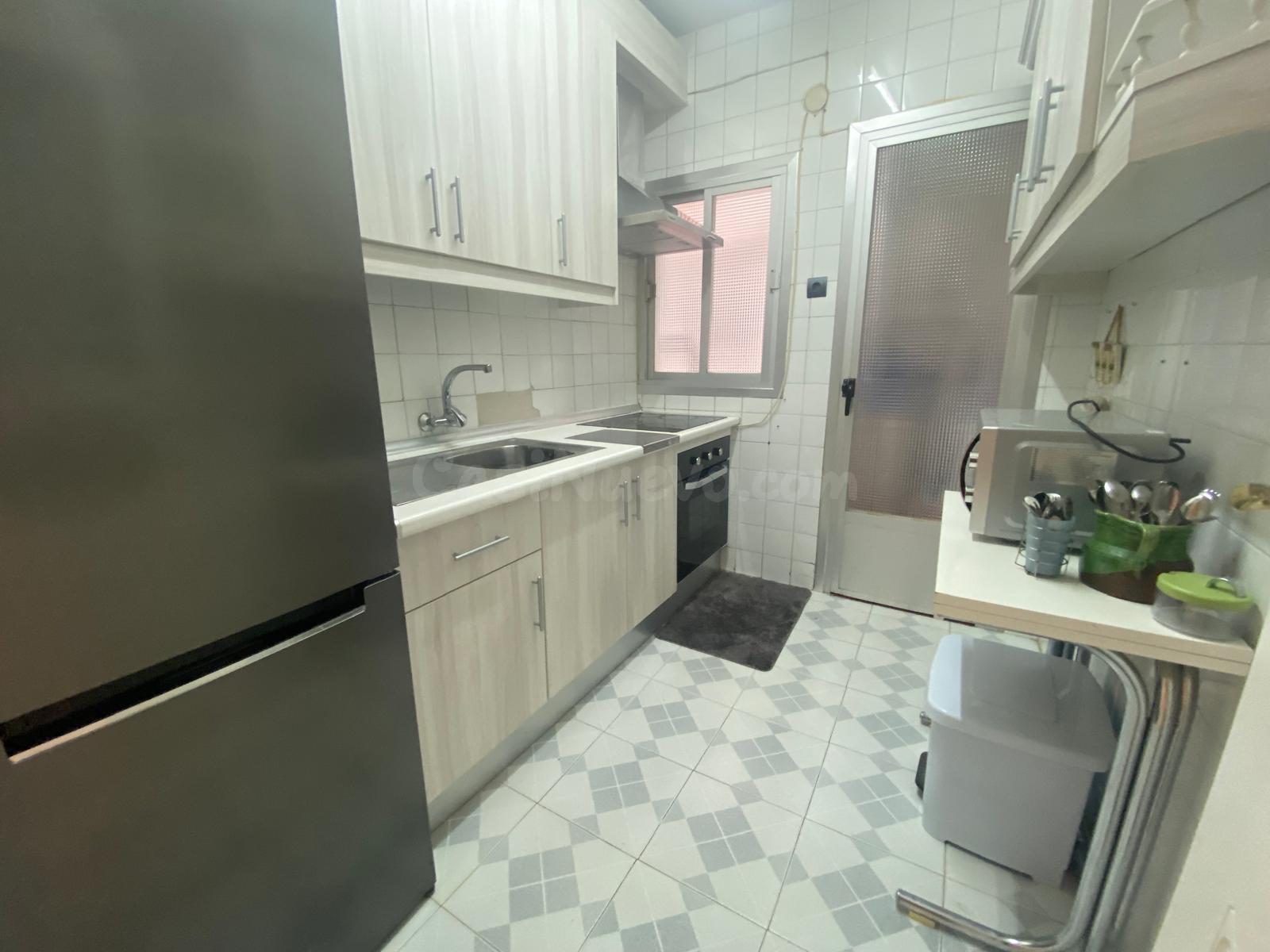 Amplio y Moderno Piso en el Centro de Granada por €1200