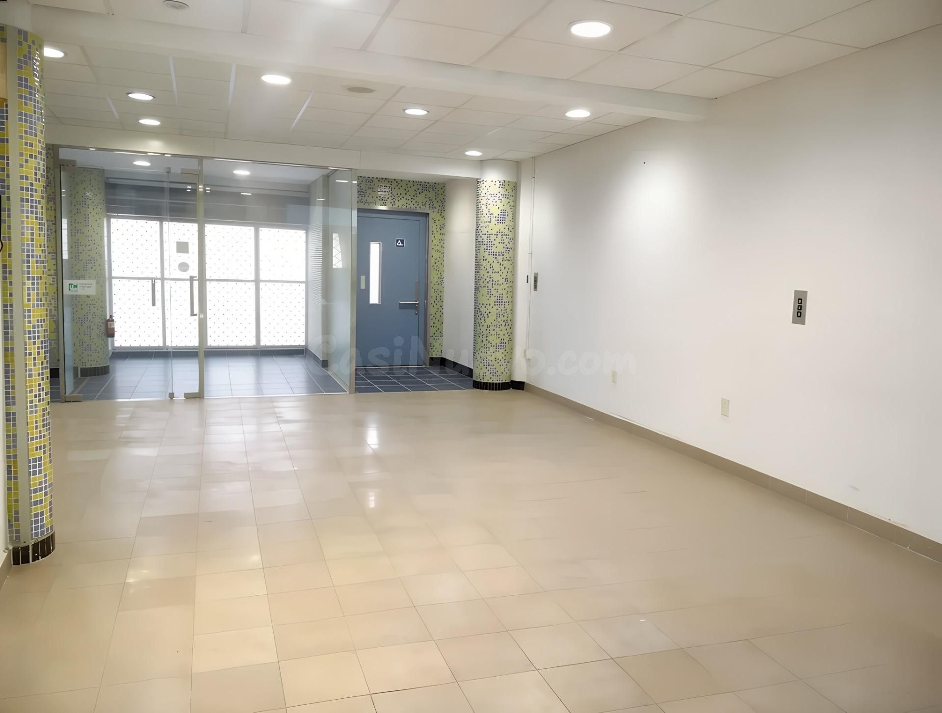 LOCAL COMERCIAL EN MOLLET VARIOS USOS