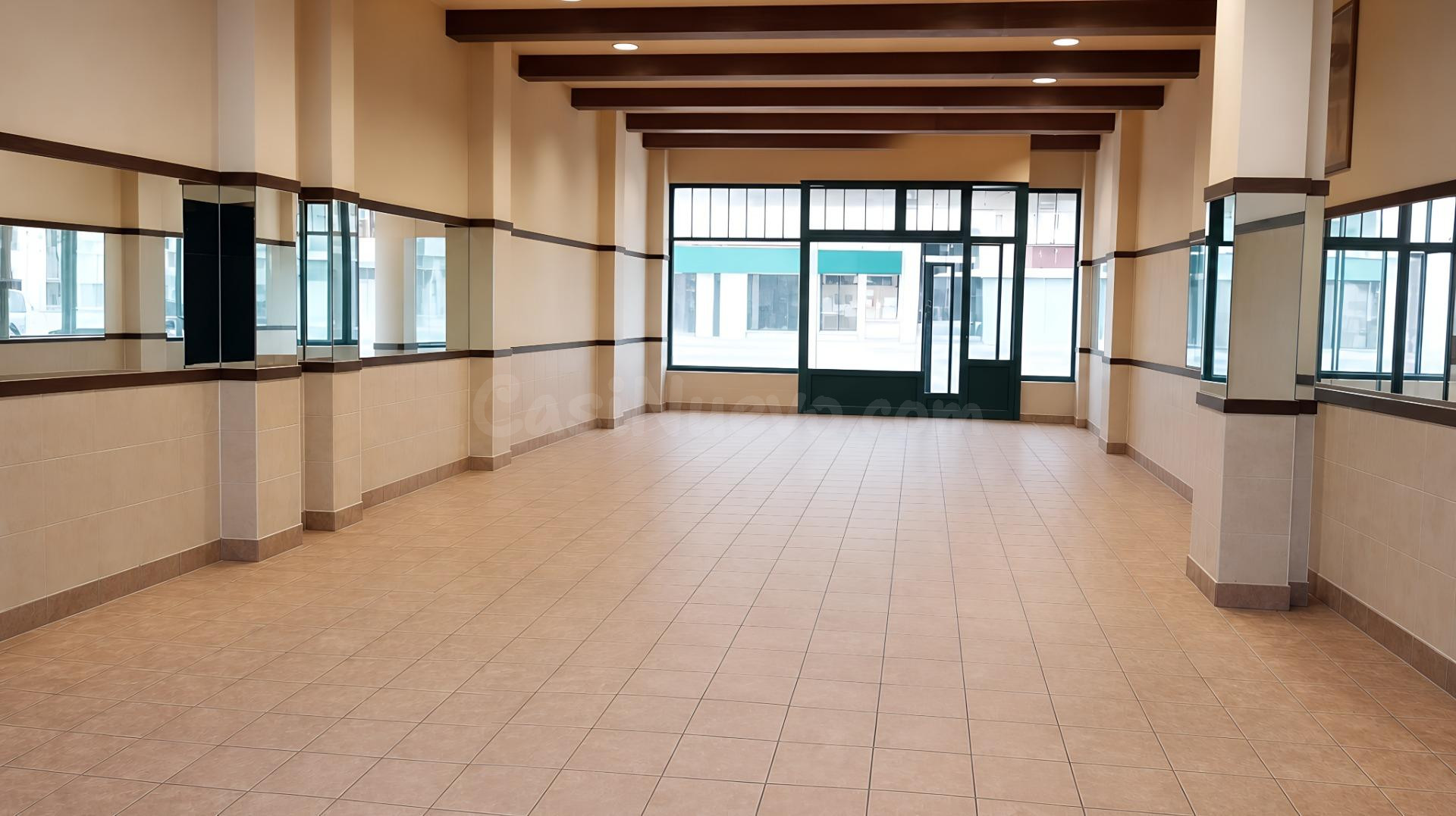 LOCAL EN A CORUÑA DE 210 M2