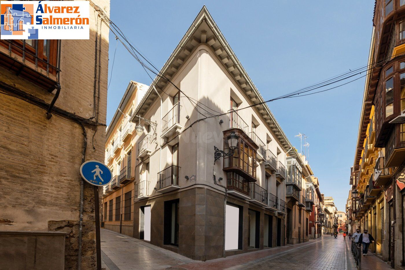 VENTA DE EDIFICIO SINGULAR EN RENTABILIDAD, ESQUINA SAN MATIAS-NAVAS