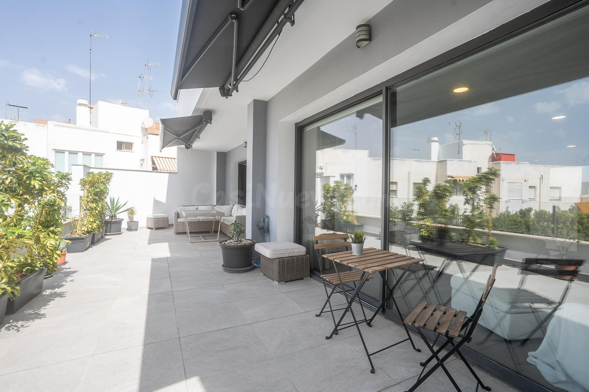 Chalet independiente de 414 m2 junto a Calle Granada — Almer - foto 5