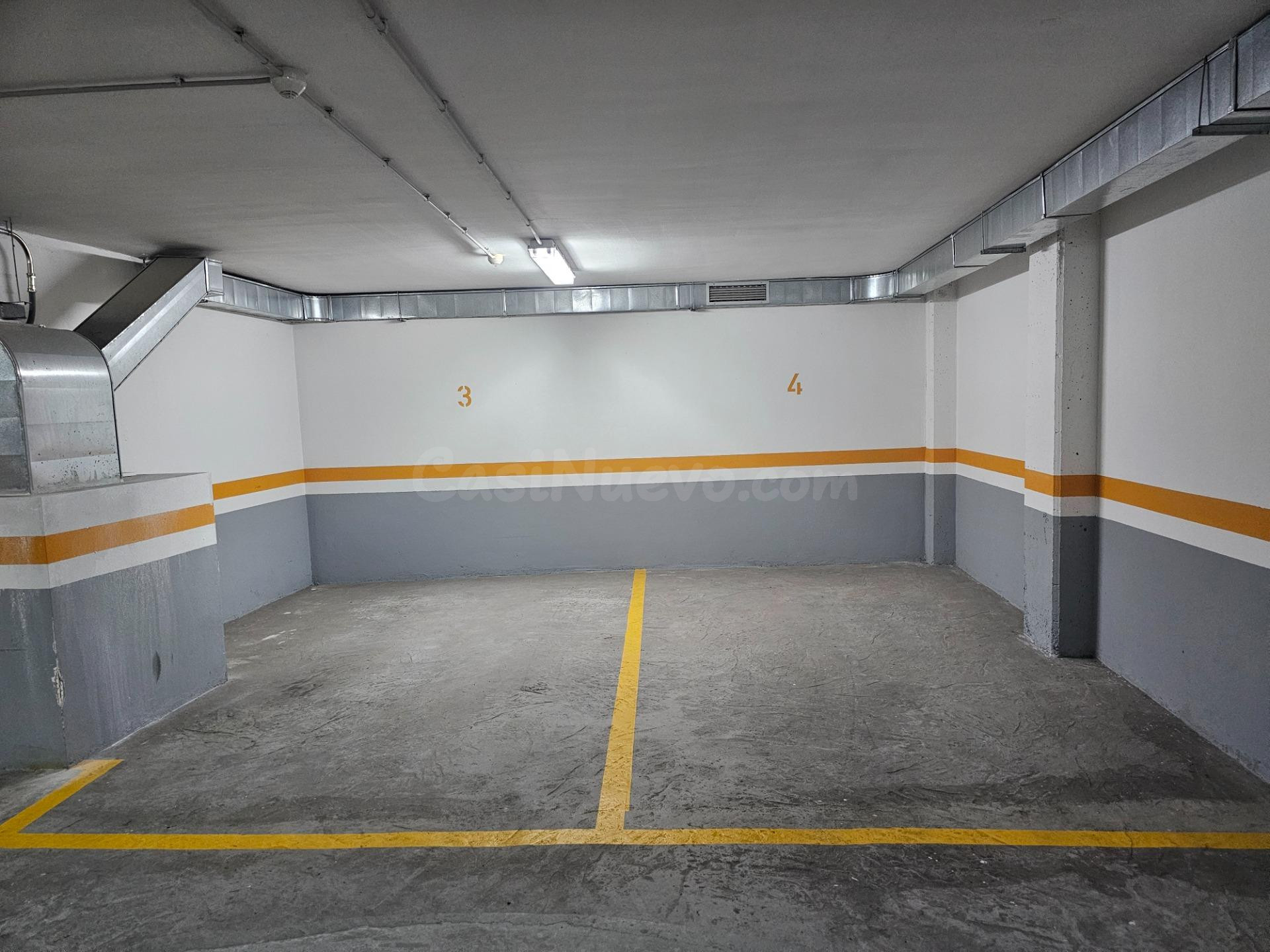 En Venta 2 Plazas de Garaje en la calle Federico Tapia