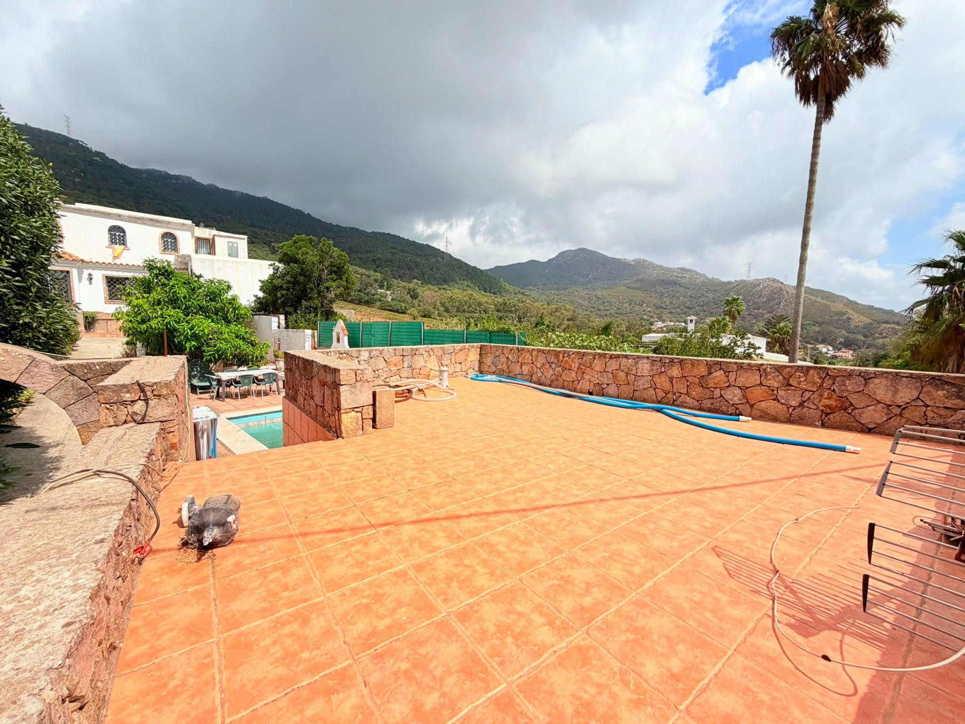 ¡ESPECTACULAR CASA EN PELAYO!