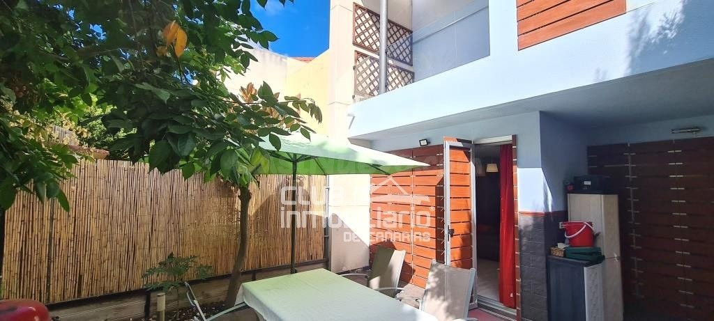 Bonito adosado en Urbanización privada con piscina y gimnasio comunitario en La Quinta  (ALQUILADO)