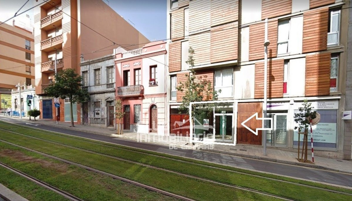 Local Comercial en Av. Islas Canarias